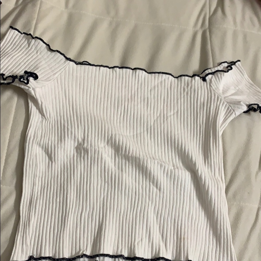 Cute black and white Zara off the shoulder shirt